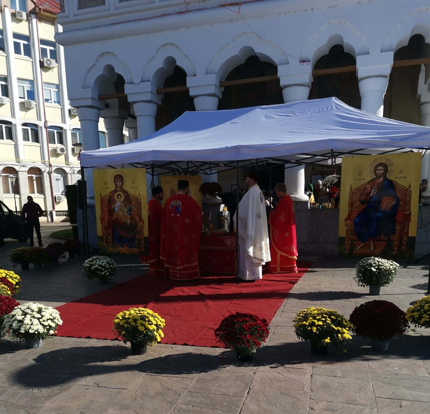 Hramul “Soborul Sfinților Arhangheli Mihail și Gavriil”, sărbătorit de Biserica din Piața Prefecturii