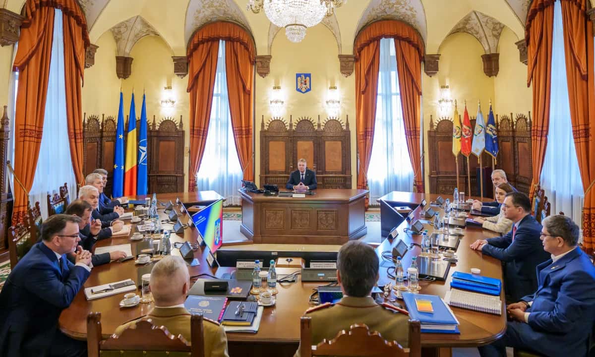 CSAT: Atacuri cibernetice de influențare a votului. TikTok, tratament preferențial pentru un candidat
