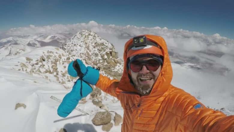 Alpinistul Adrian Ahriţculesei vrea să cucerească cel mai înalt vârf din Australia
