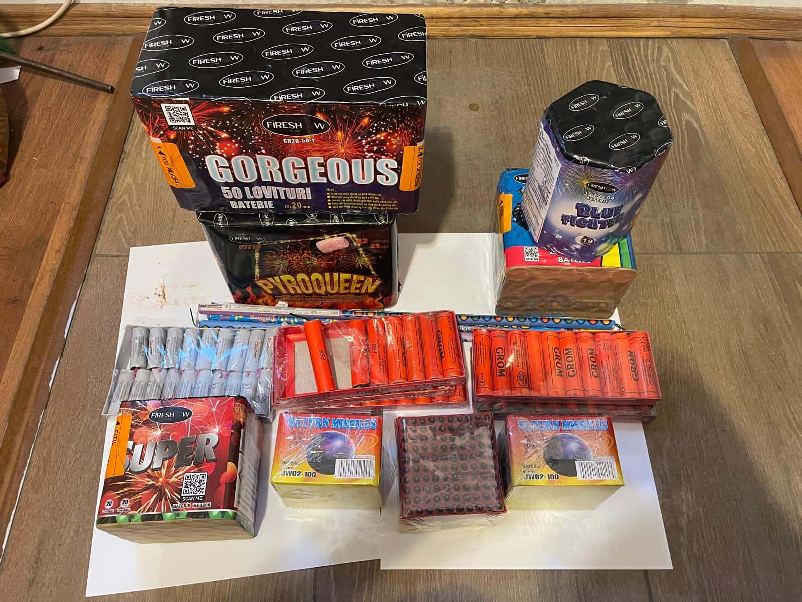Alte 12 kg de petarde, confiscate de polițiștii gorjeni