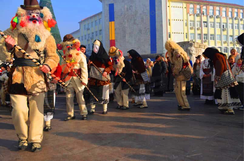 Manifestări dedicate Sărbătorilor de Iarnă în Piața Prefecturii din municipiul Târgu-Jiu
