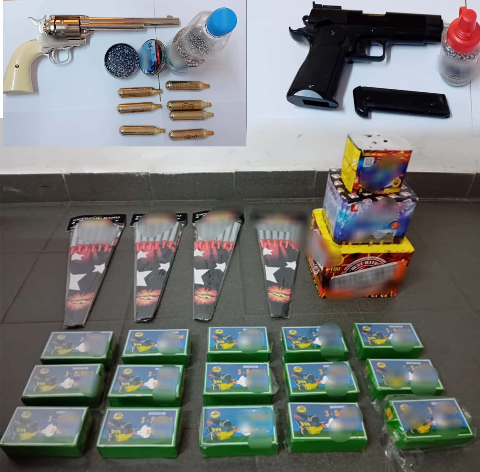 Percheziții la Bâlteni: Pistoale și baterii de artificii, confiscate de polițiști