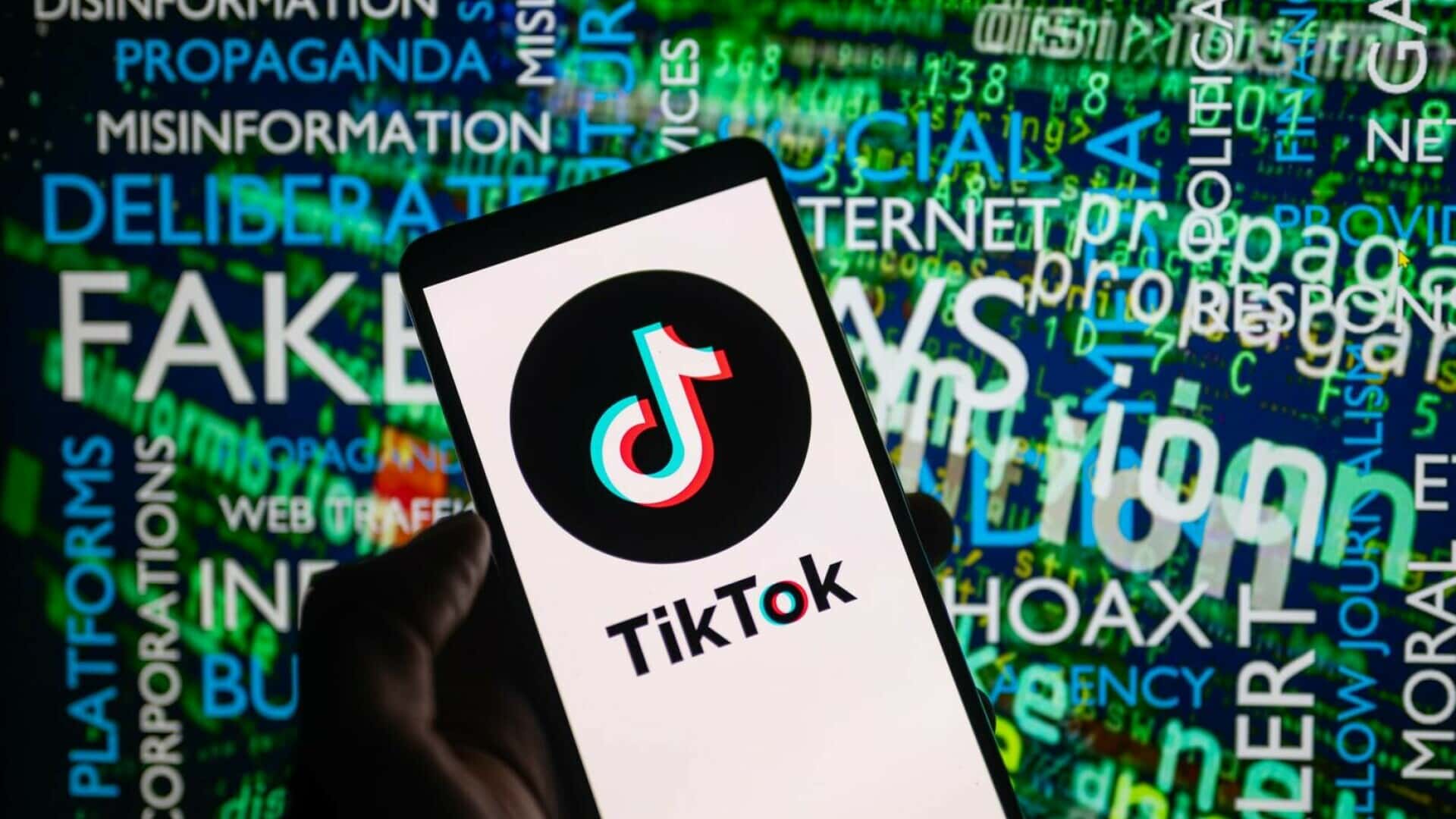 Reprezentanții TikTok au recunoscut că au eliminat după alegerile din România conturi care l-au promovat ilegal pe unul dintre candidați