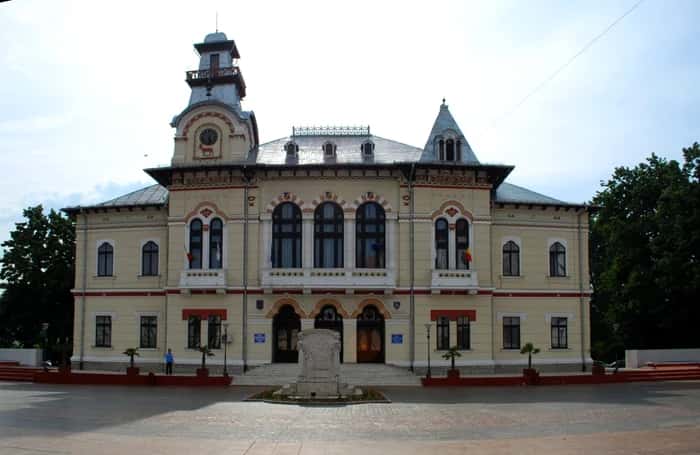 Reabilitarea clădirii Prefecturii Gorj ar începe abia în 2027