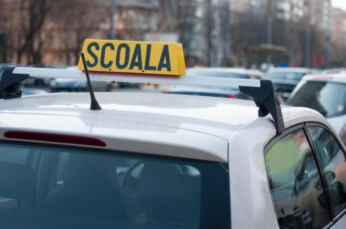 Manevre obligatorii pentru obținerea permisului de conducere, categoria B