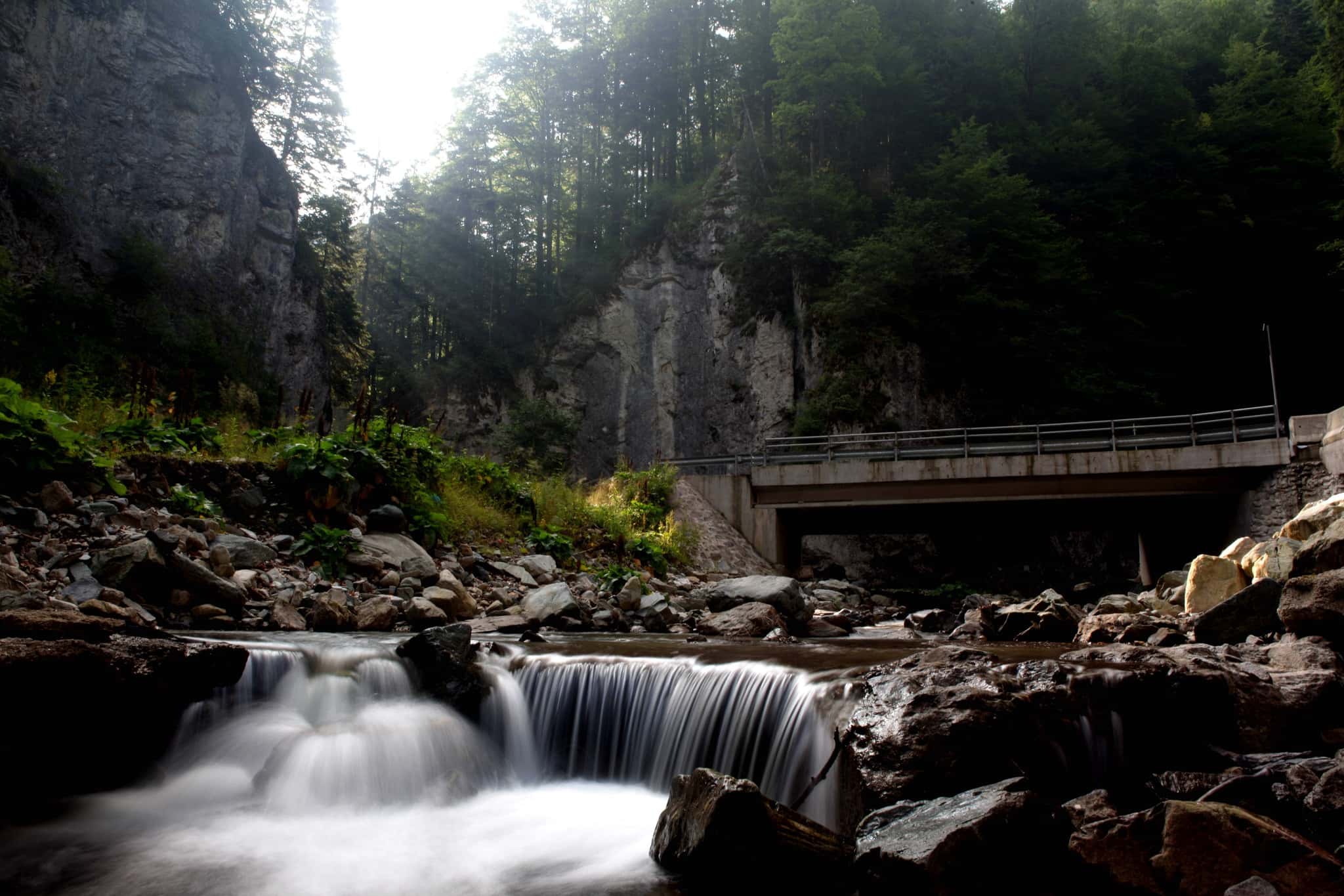 Zonele cu risc de inundații pe Jiu vor fi extinse