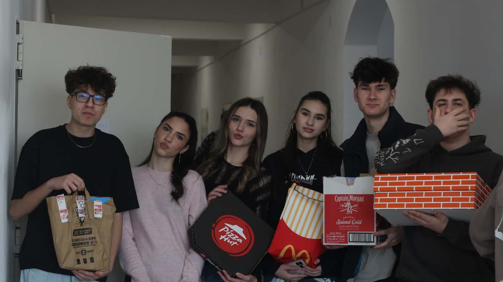 Fără ghiozdane pentru o zi, la Colegiul Național „Ecaterina Teodoroiu”