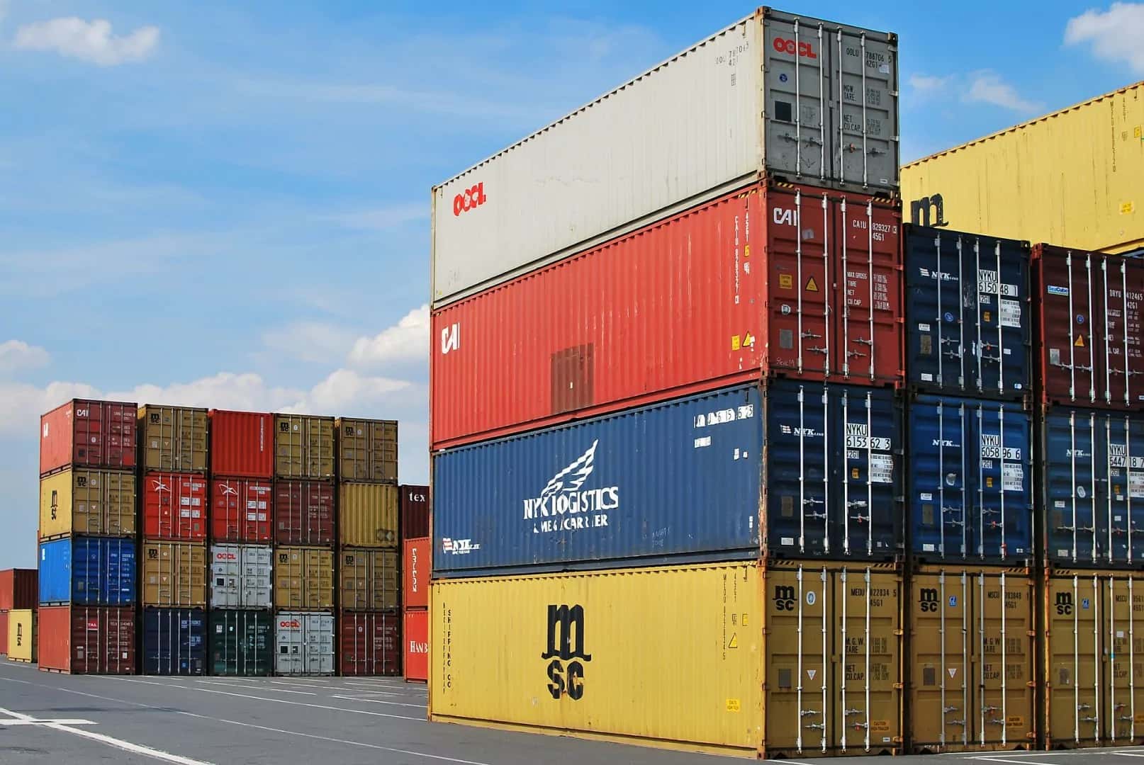 Deficitul comercial al României a crescut cu 38,5 % în luna ianuarie