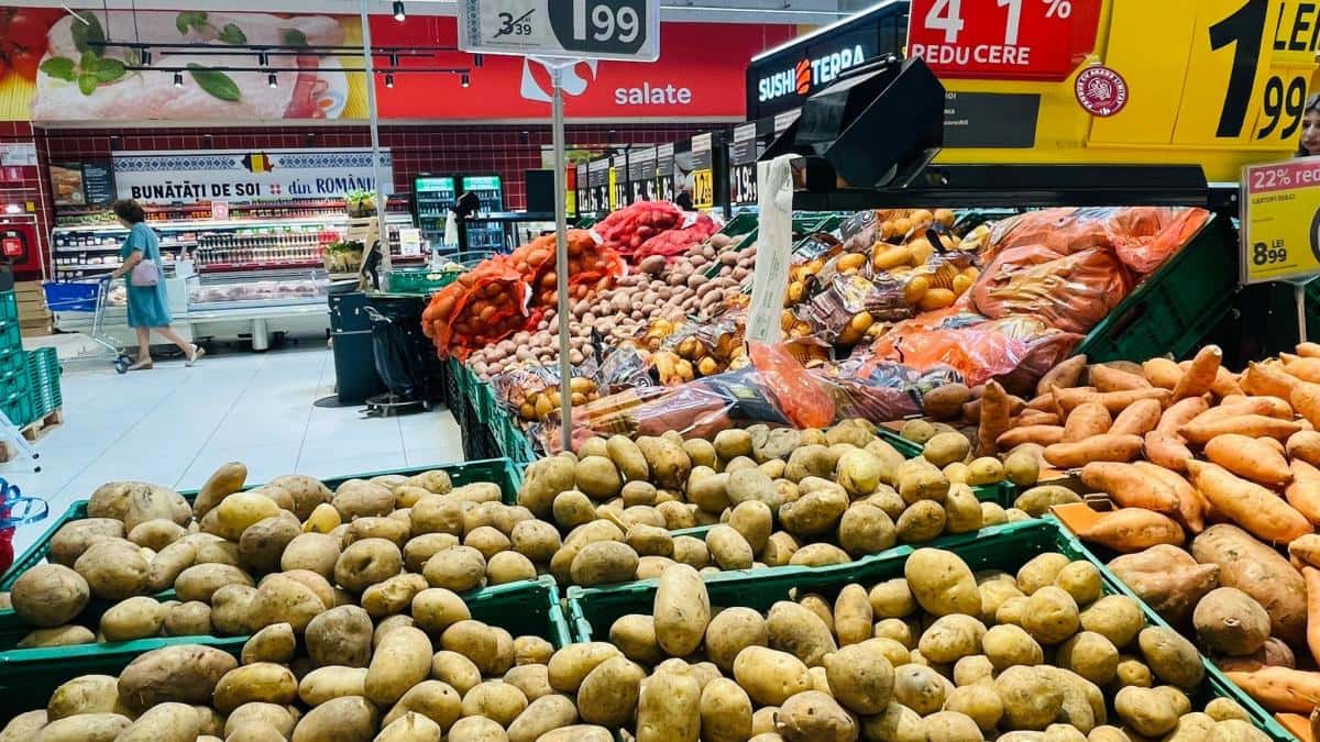 Noi scumpiri la alimente în România: prețuri și cu 35% mai mari