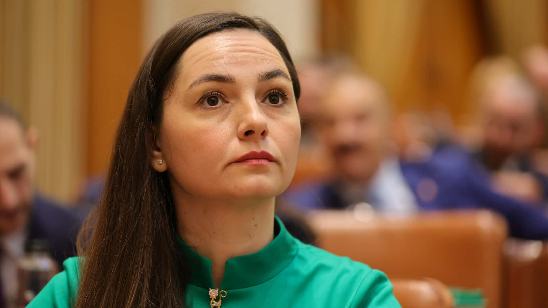 Încă doi senatori nu mai pot rămâne în partidul din partea căruia au candidat