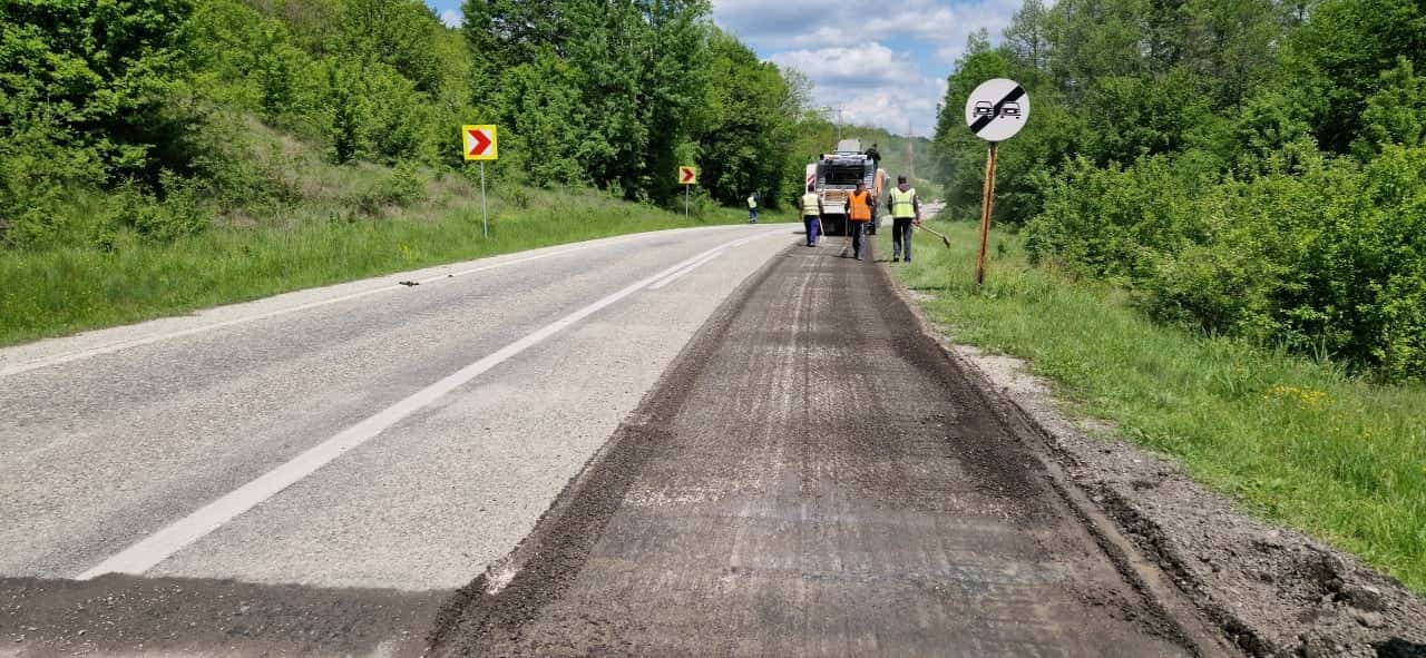 Restricții de trafic pe DN 67, la Ciuperceni: Se reface carosabilul deteriorat