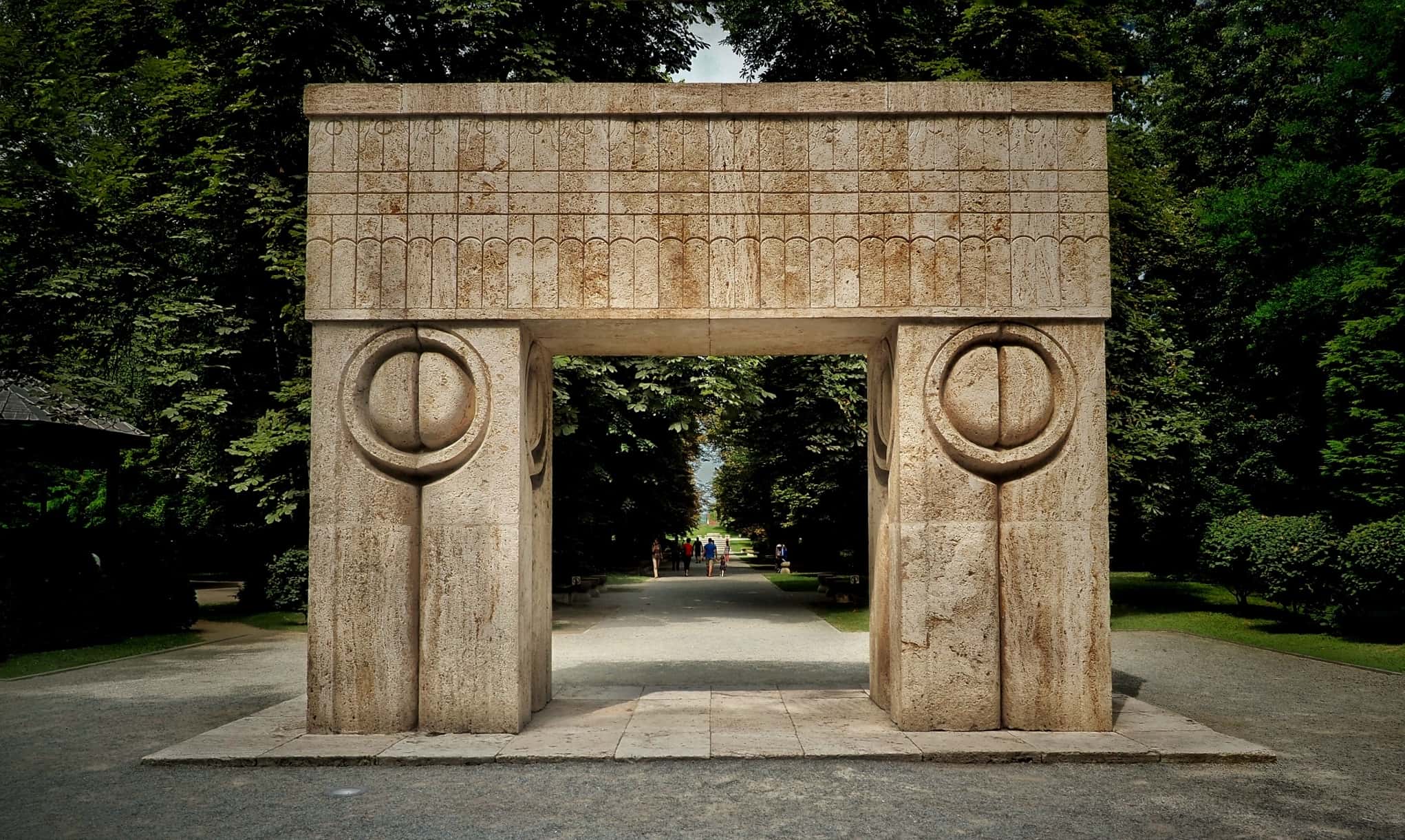 O nouă licitație pentru restaurarea „Căii Eroilor”