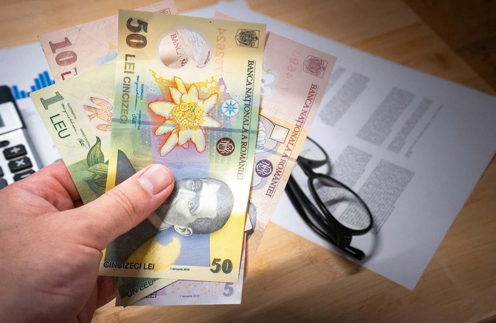 Instituțiile publice, obligate să publice salariile și sporurile