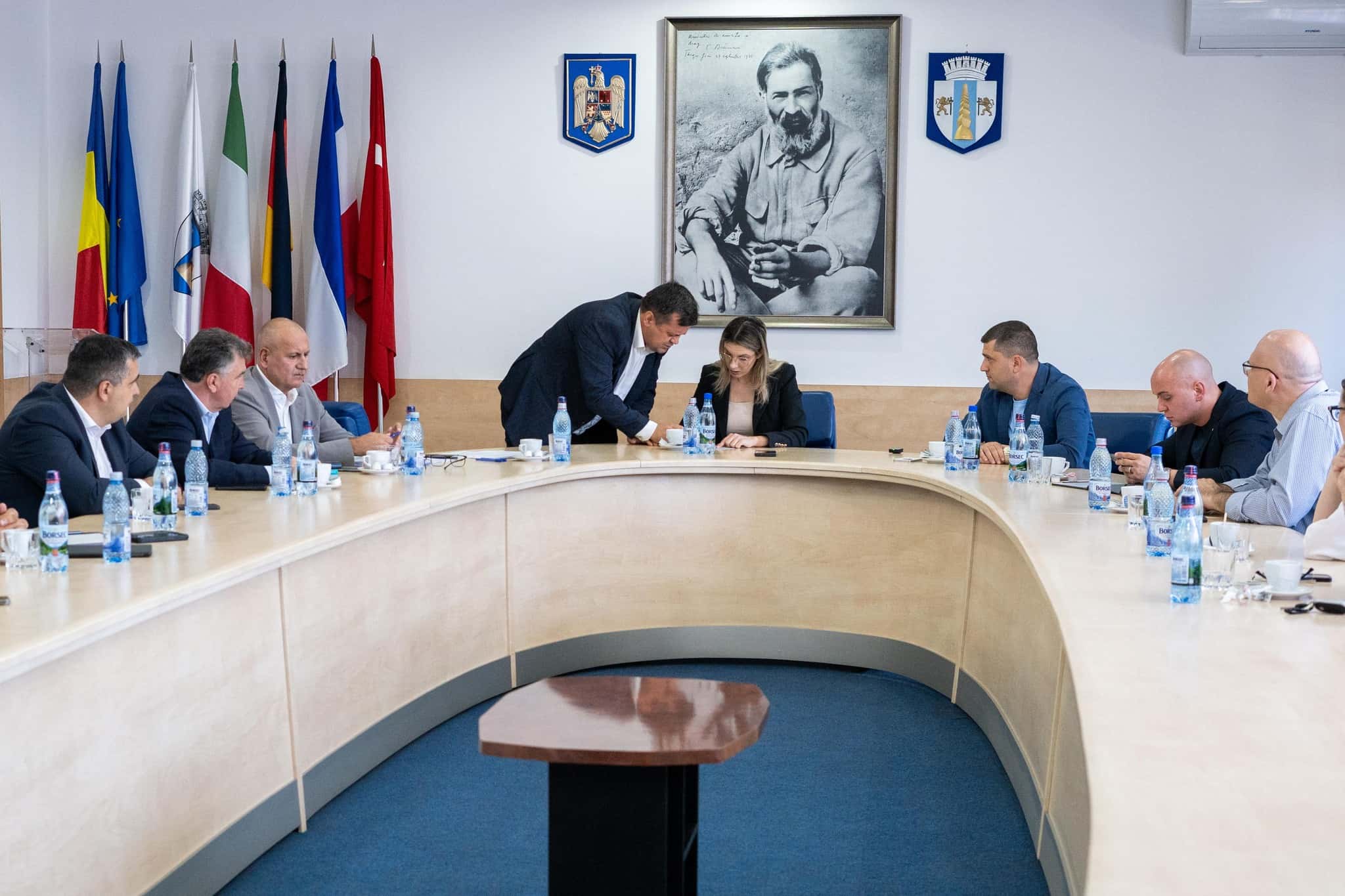 Primăria Târgu Jiu a cheltuit 7,5 milioane lei pentru a curăţa depozitele ilegale