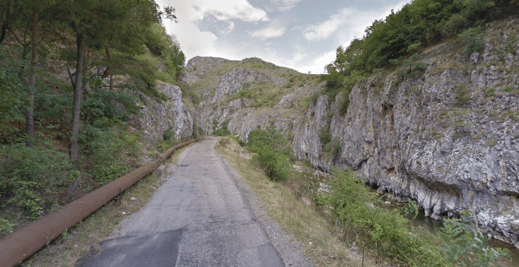 Circulația rutieră închisă pe Valea Sohodolului