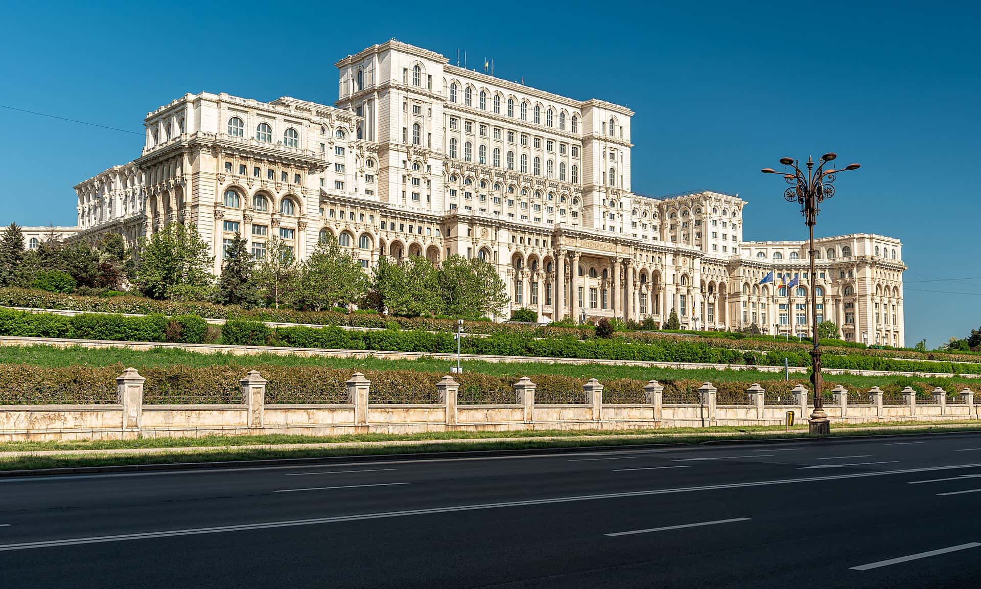 Guvernul își asumă răspunderea pe pachetul doi de reformă