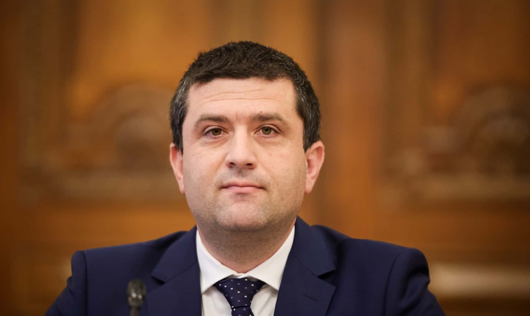 Moțiune simplă împotriva ministrului Radu Miruță