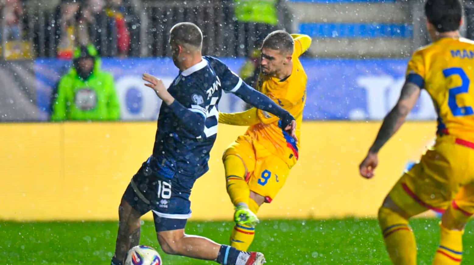 Echipele de club, obligate să includă cel puțin 40% jucători români