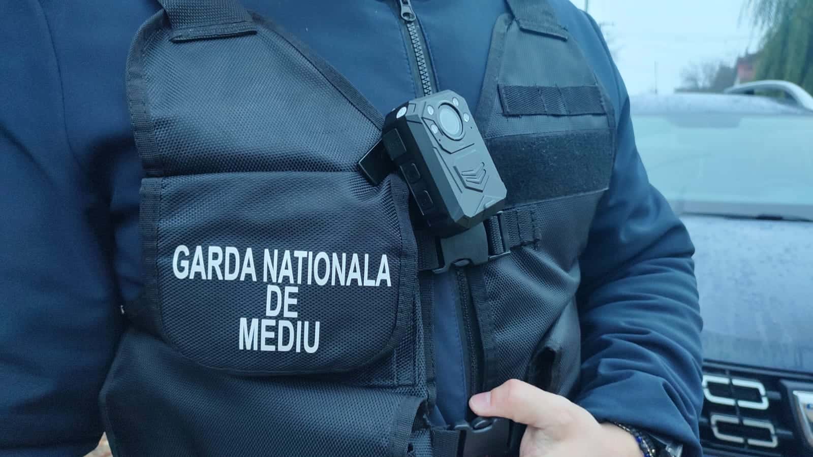 Comisarii Gărzii de Mediu, obligați să folosească bodycam-uri