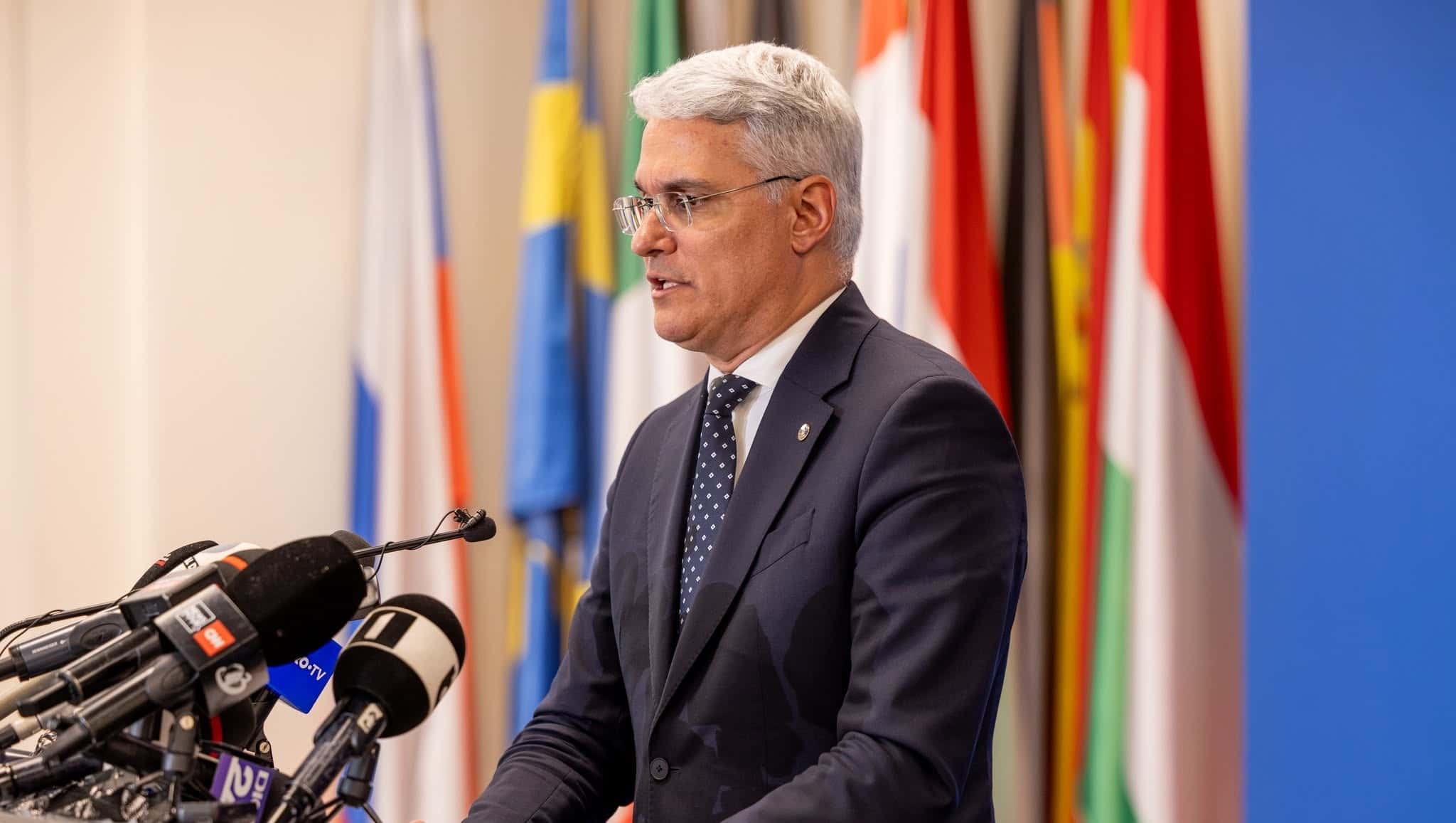 Consultări live pentru legea salarizării unitare
