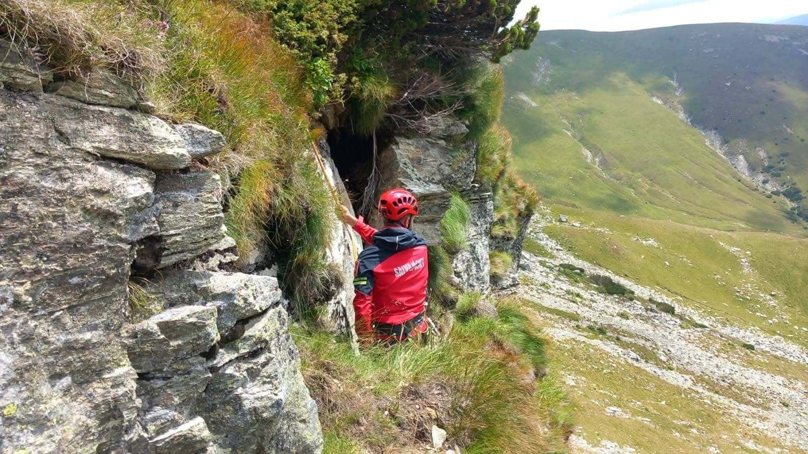Grup de turiști recuperat de salvamontiști din Masivul Vâlcan