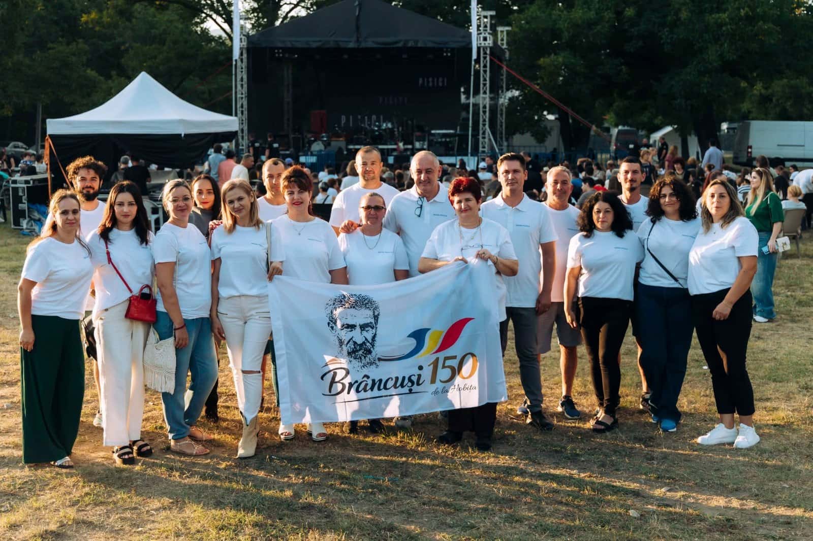 Peste 40.000 de oameni au participat la evenimentele din Peștișani